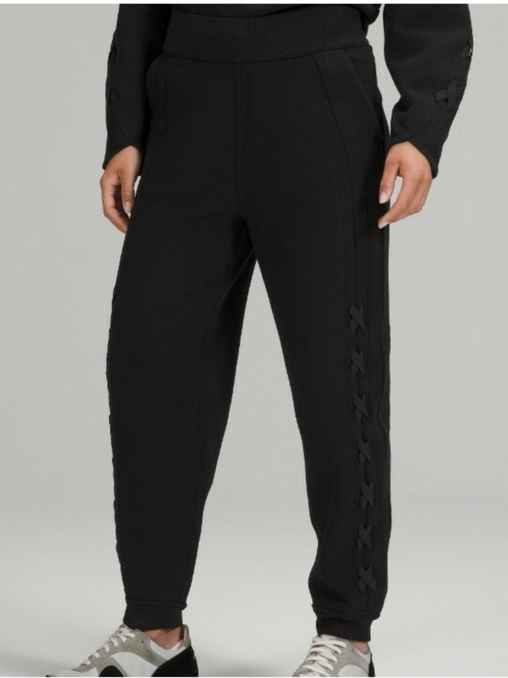 Lululemon Black Bow Detail Jogger Sweatpants Size 6 Scuba Fleece Braided